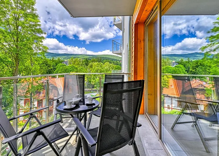 Stone Hill, Sun & Snow *